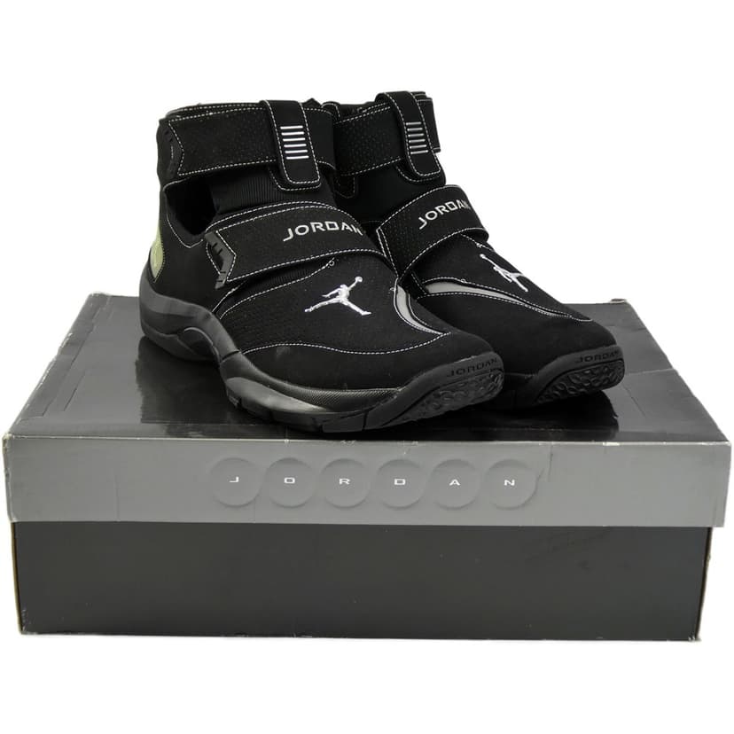 NEW Mens Nike Air Jordan ADG Spikeless Golf Shoes Black / Red / White Sz 8 M
